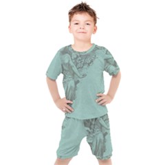 Background 1210548 1280 Kid s Set by vintage2030