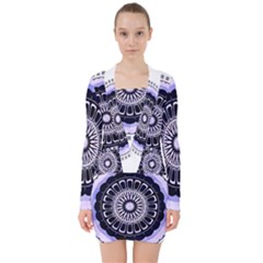 Design Circular Pattern Mandala V-neck Bodycon Long Sleeve Dress by Pakrebo