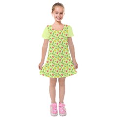 Vector Fruits Pattern, Pastel Colors, Yellow Background Kids  Short Sleeve Velvet Dress by Casemiro