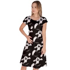 Halloween Background Ghost Pattern Classic Short Sleeve Dress by Amaryn4rt