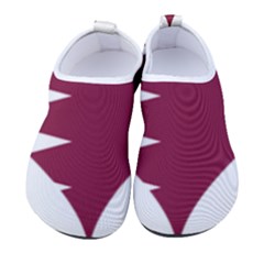 Heart-love-flag-qatar Women s Sock-style Water Shoes by Bedest