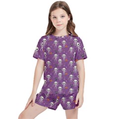 Skull Halloween Pattern Kids  T-shirt And Sports Shorts Set by Maspions