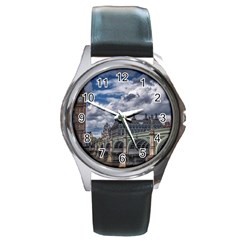 Architecture Big Ben Bridge Buildings Round Metal Watch by Sudhe